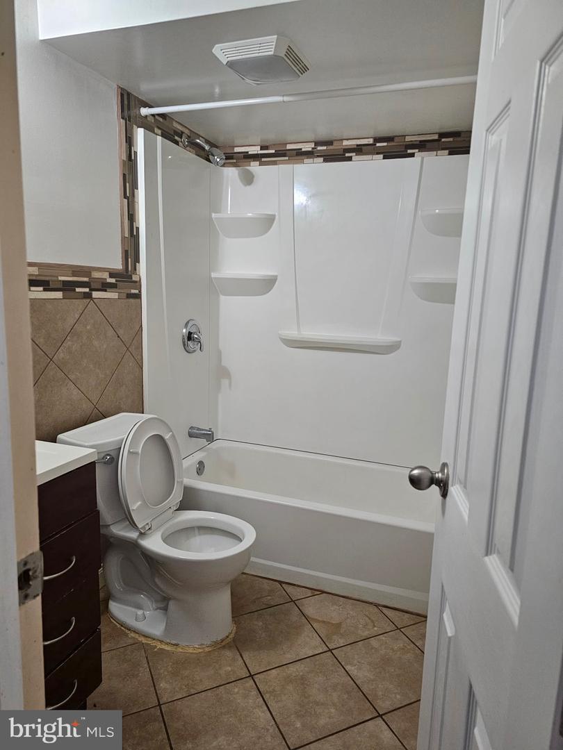 6453 Fairborn Ter Property Photo 19