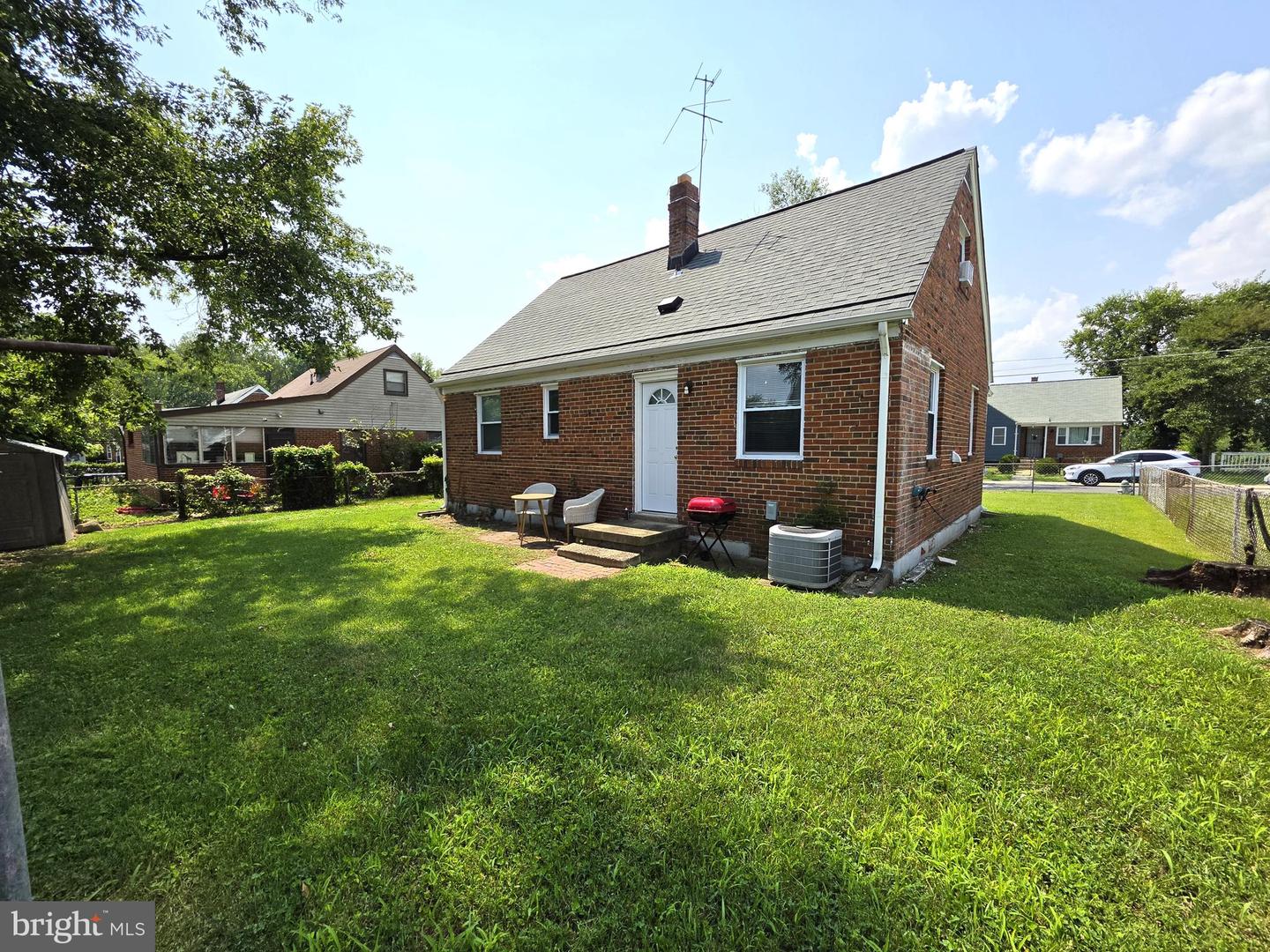 910 Highview Dr Property Photo 20