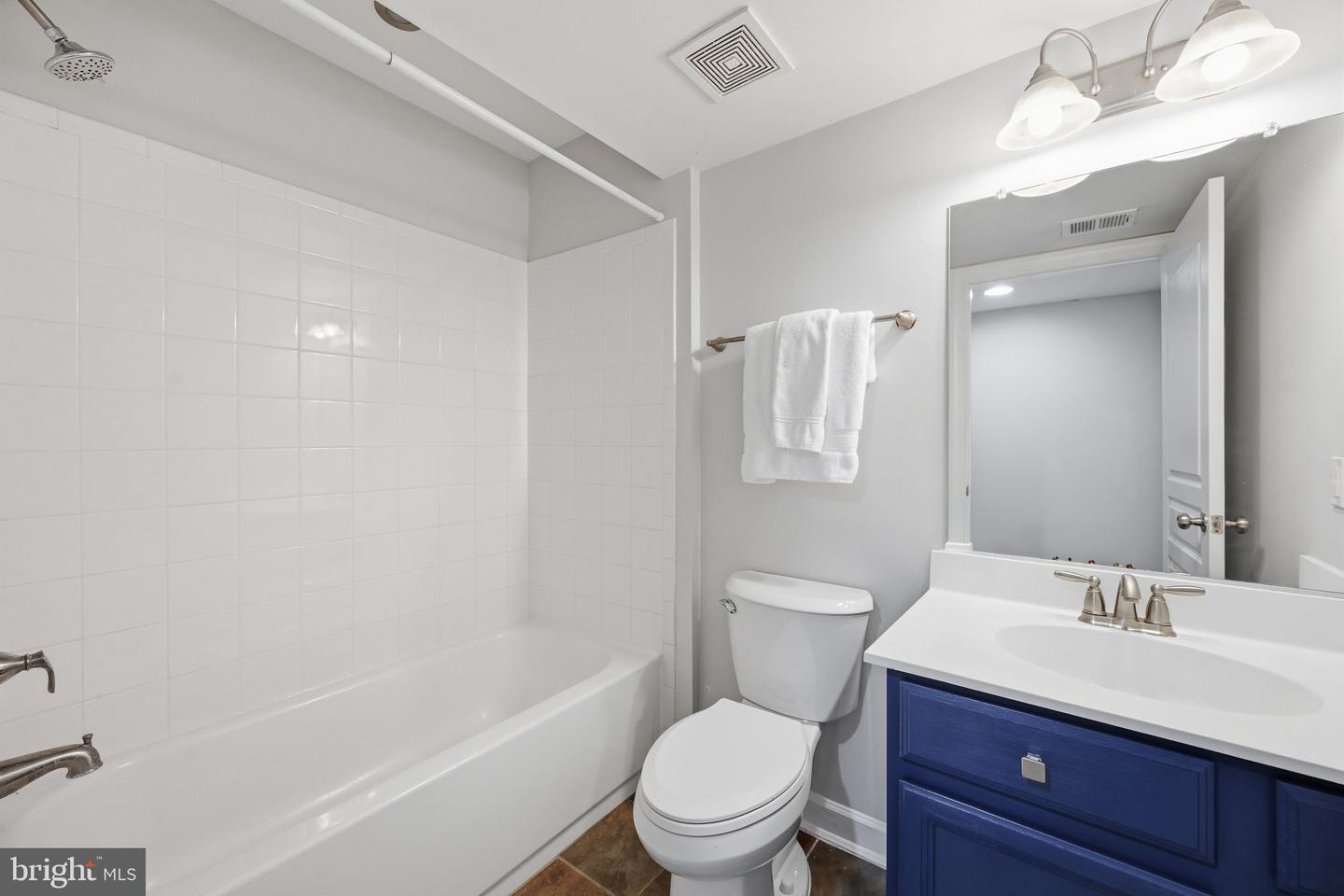14658 Hawley Ln Property Photo 19