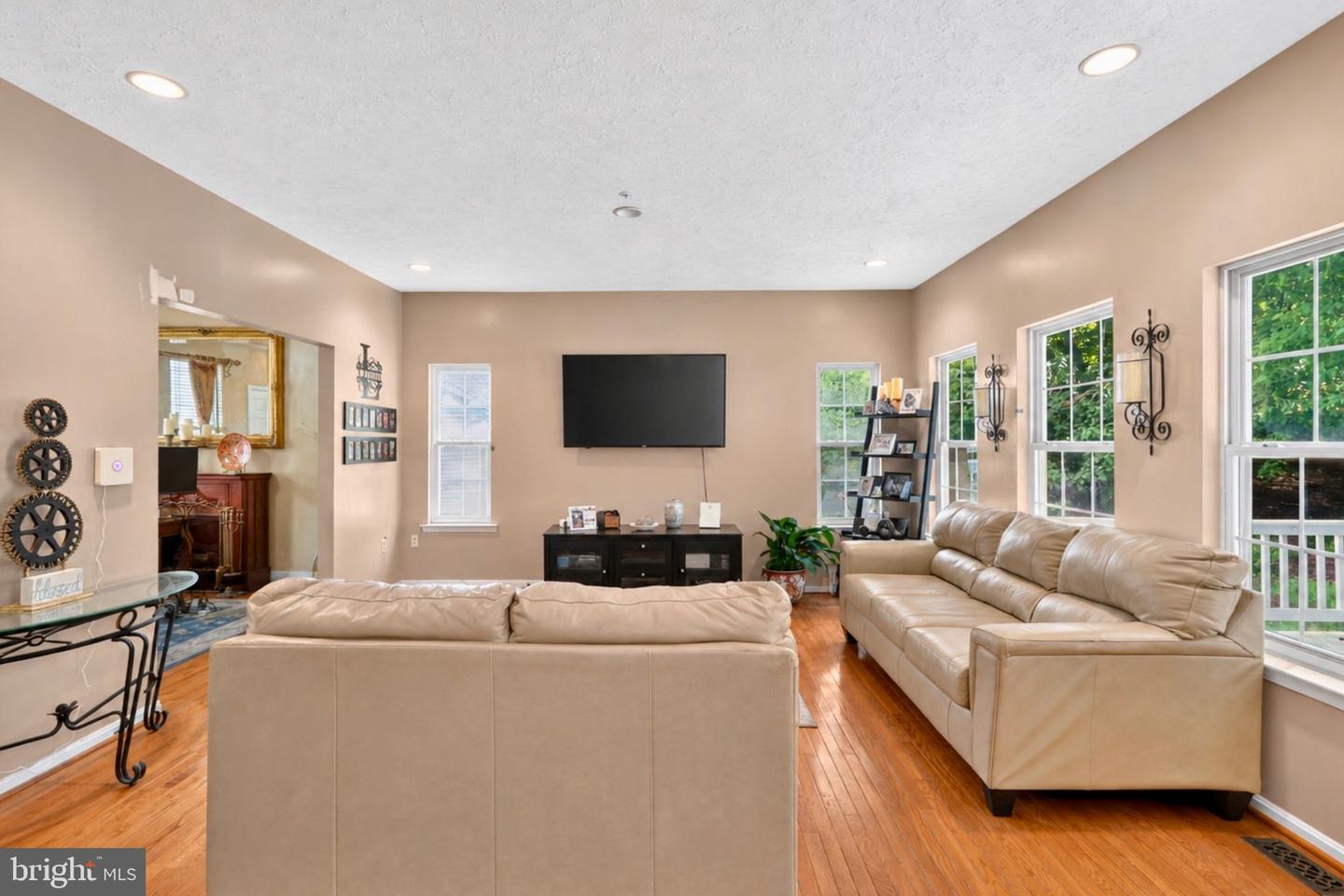 9106 Helmsley Dr Property Photo 11