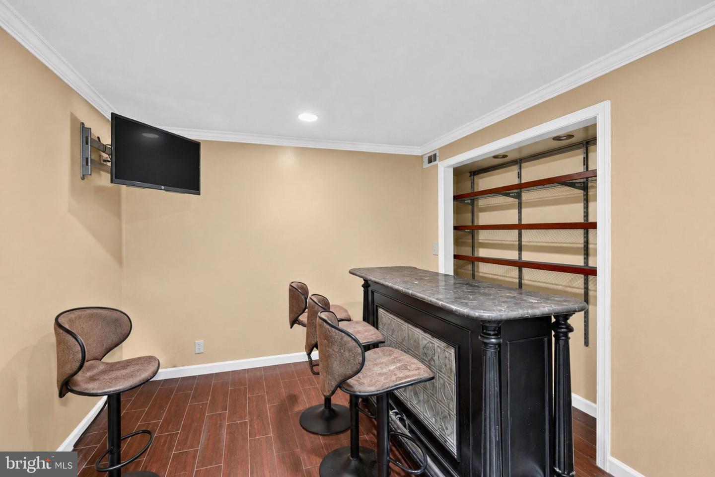 9106 Helmsley Dr Property Photo 31