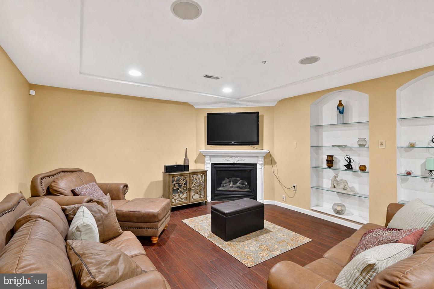 9106 Helmsley Dr Property Photo 32