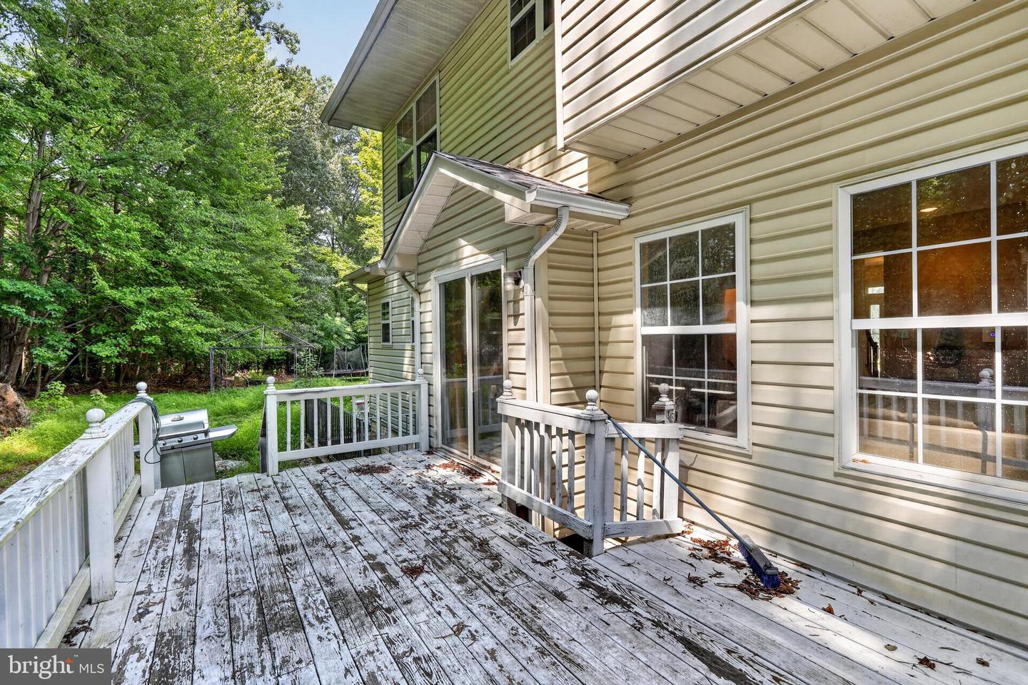 9106 Helmsley Dr Property Photo 37