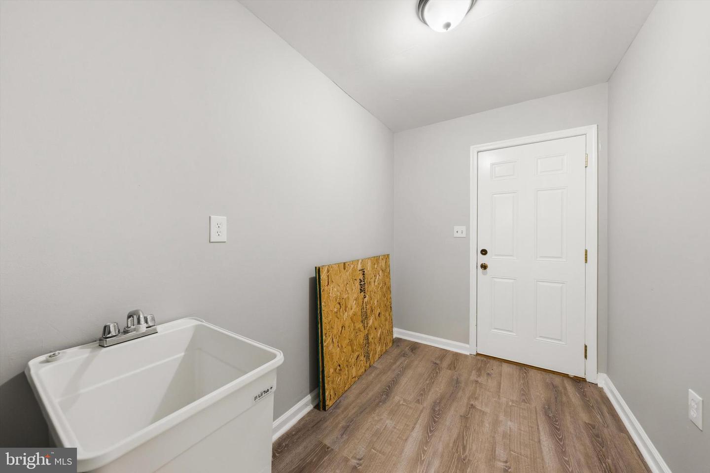 8411 Red Wing Ln Property Photo 16