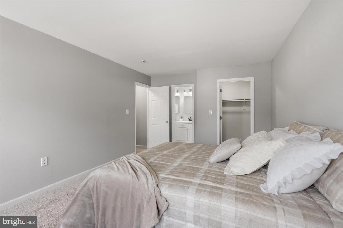 8411 Red Wing Ln Property Photo 22