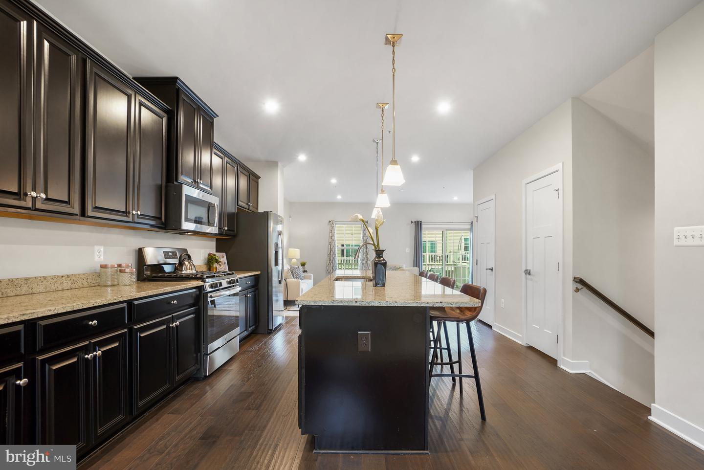 8015 Spring Arbor Dr Property Photo 8
