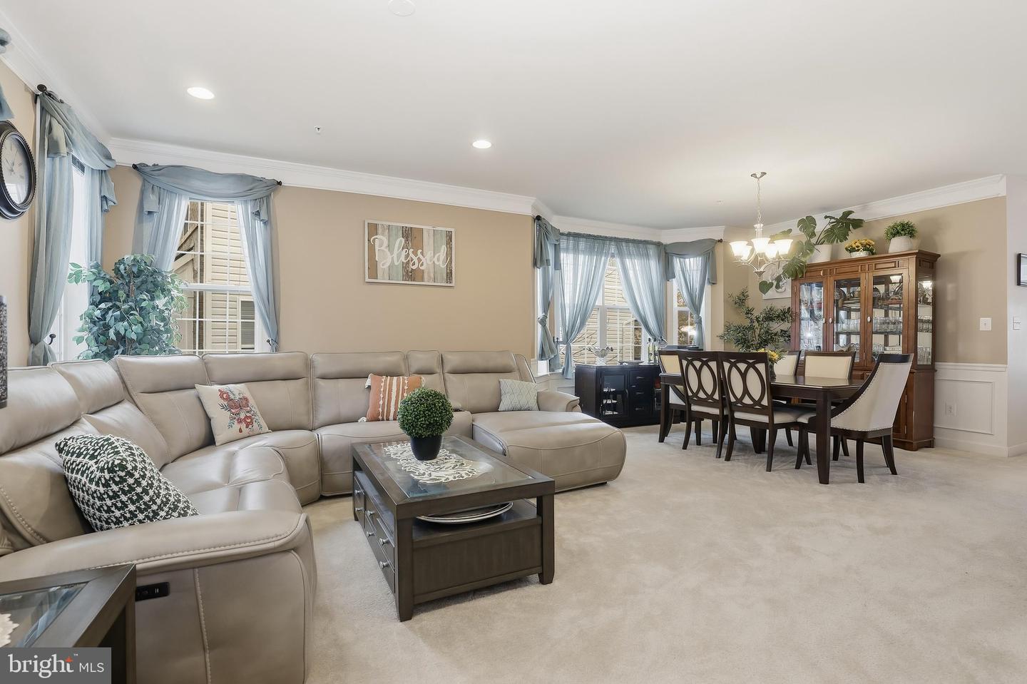 2116 Garden Grove Ln Property Photo 8