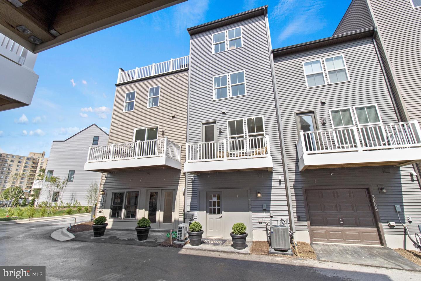 6007 Beake St Property Photo 24