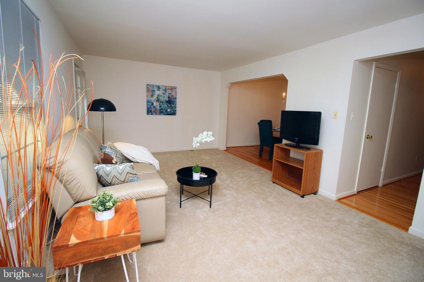 5932 Saint Moritz Dr Property Photo 4
