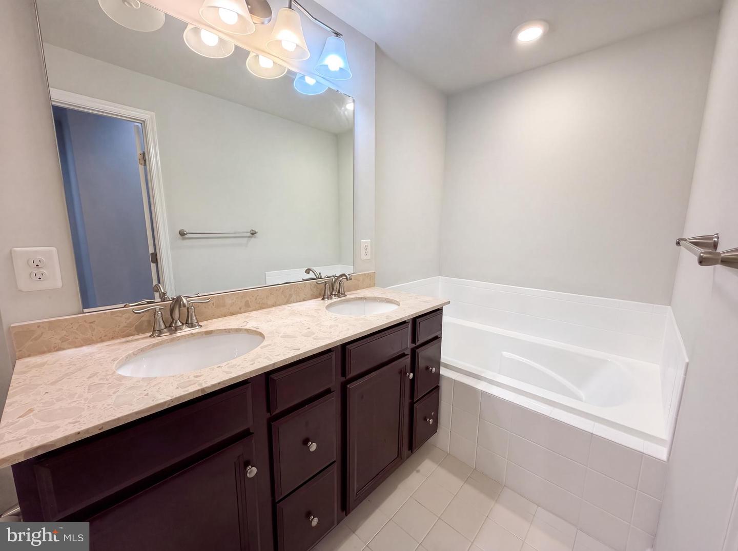 8221 Greenbelt Station Pkwy #310j Property Photo 29