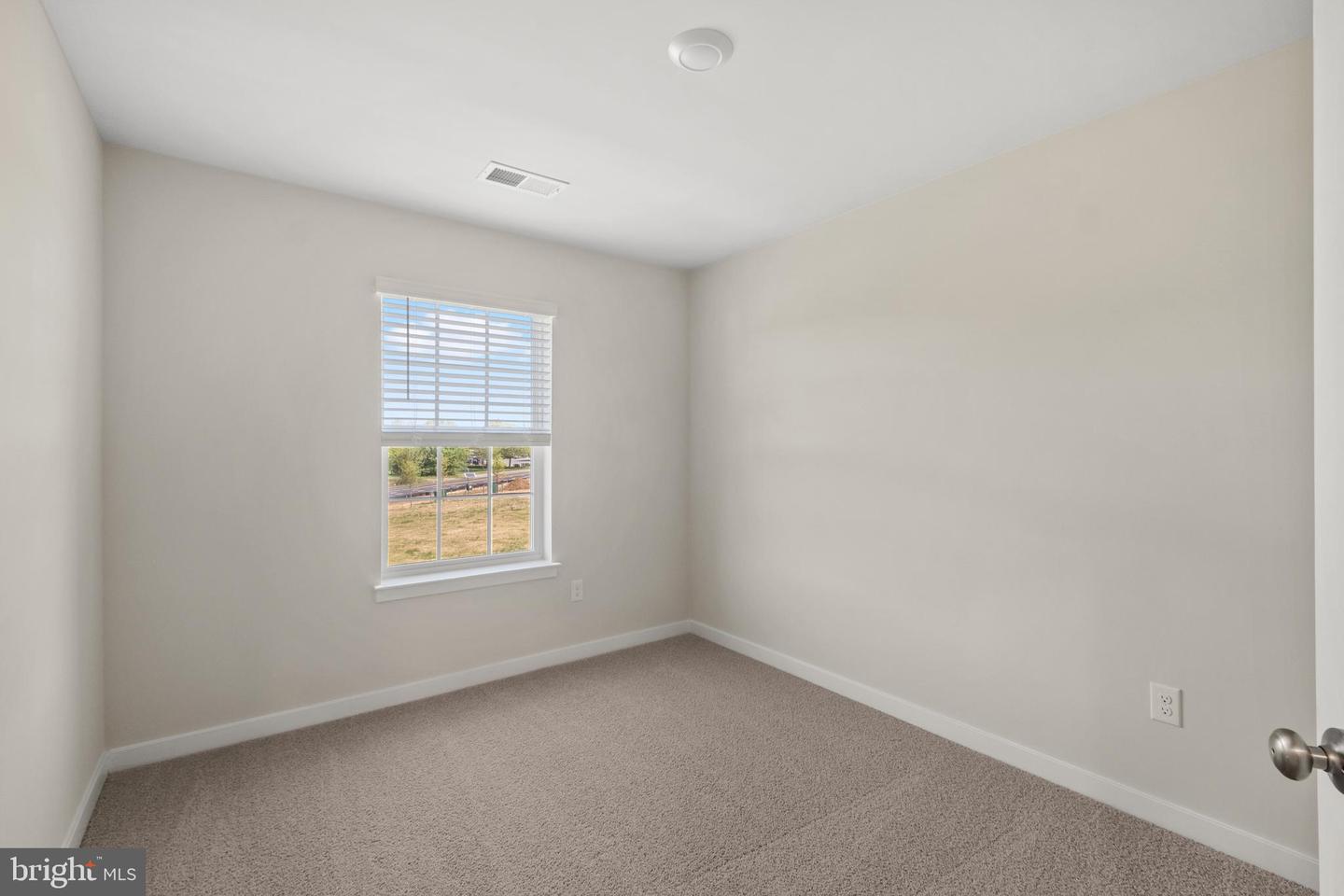 7539 Silver Thread Way Property Photo 14