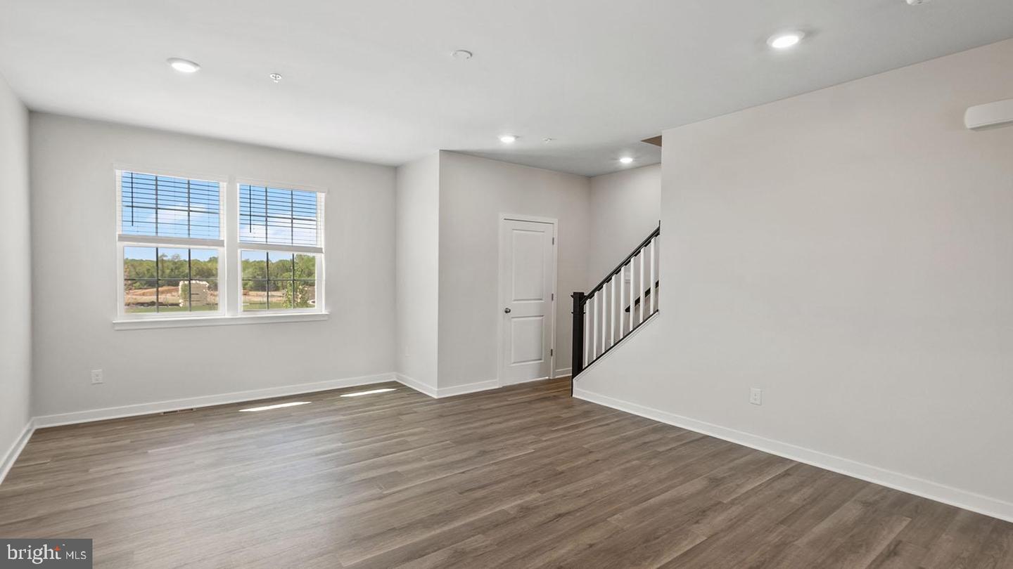 7539 Silver Thread Way Property Photo 25