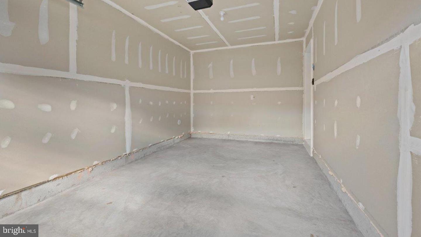 7539 Silver Thread Way Property Photo 27