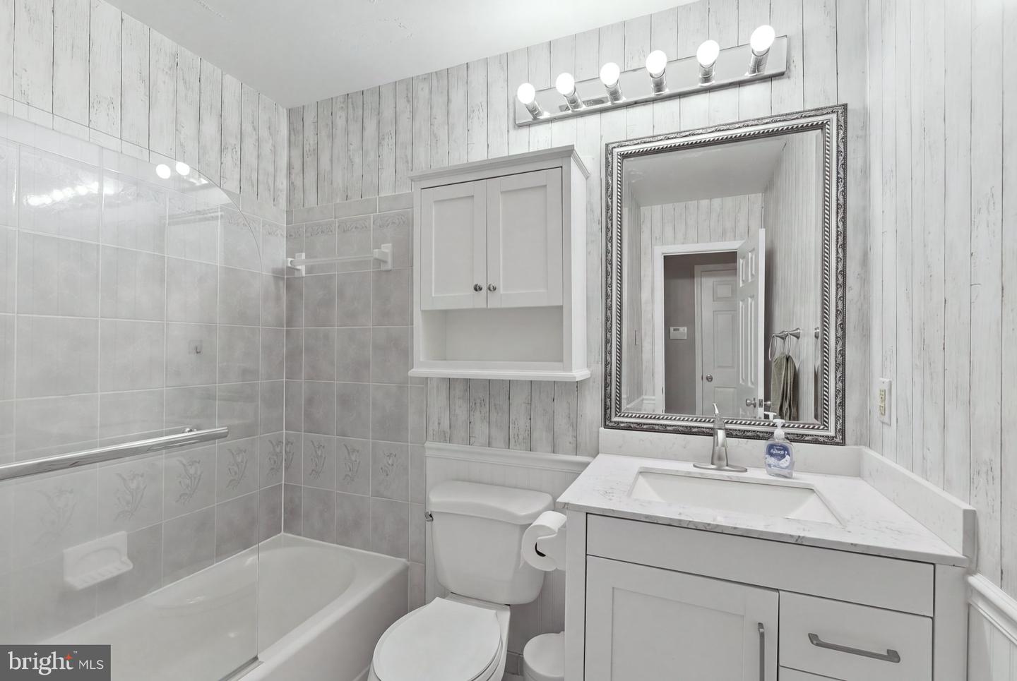 15746 Pointer Ridge Dr Property Photo 18
