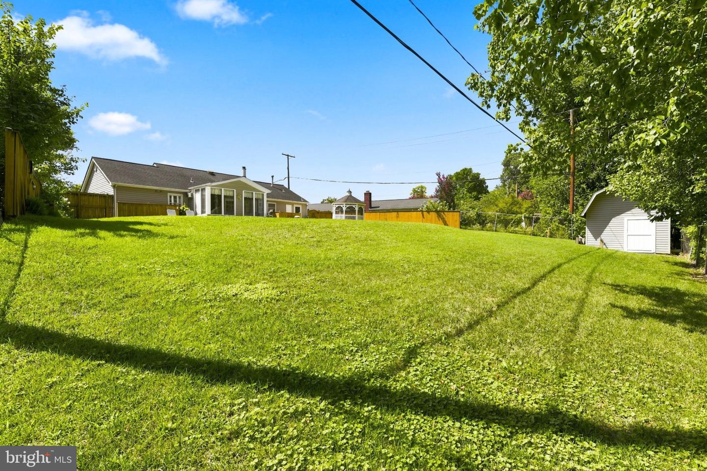 15746 Pointer Ridge Dr Property Photo 30