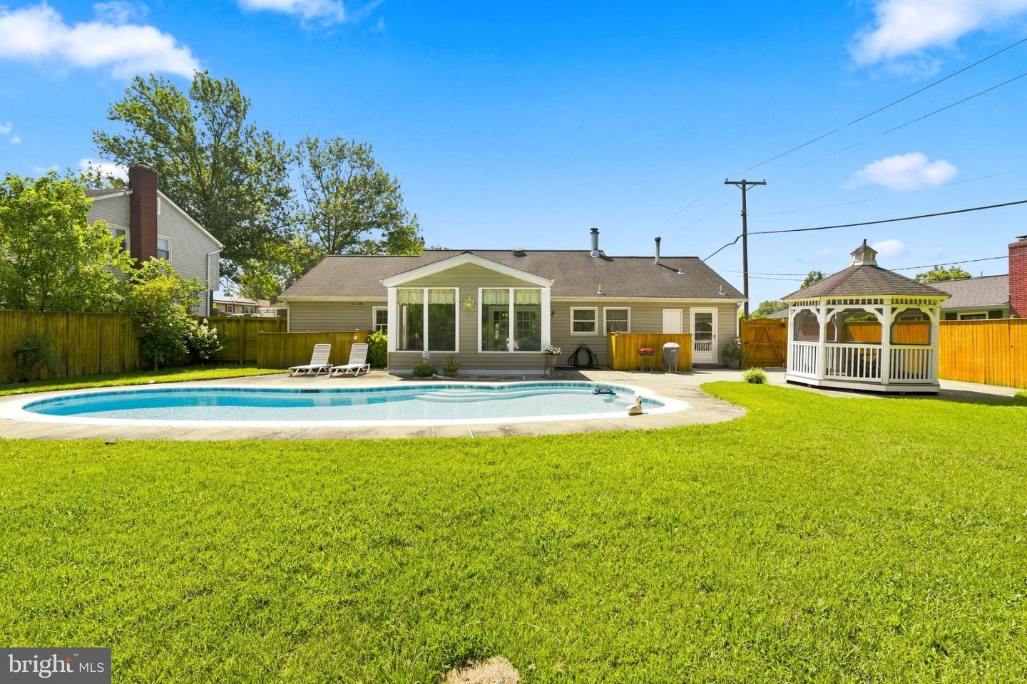 15746 Pointer Ridge Dr Property Photo 31