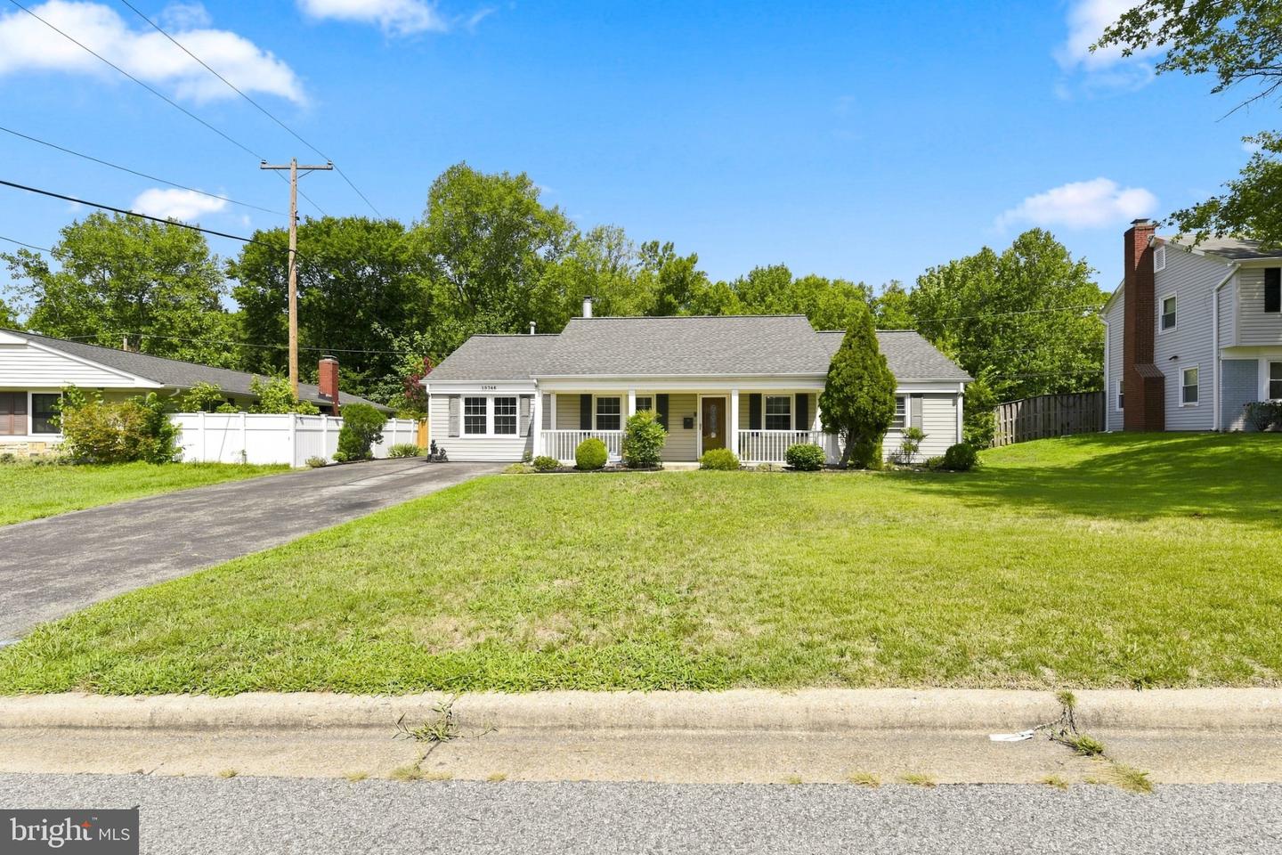 15746 Pointer Ridge Dr Property Photo 35