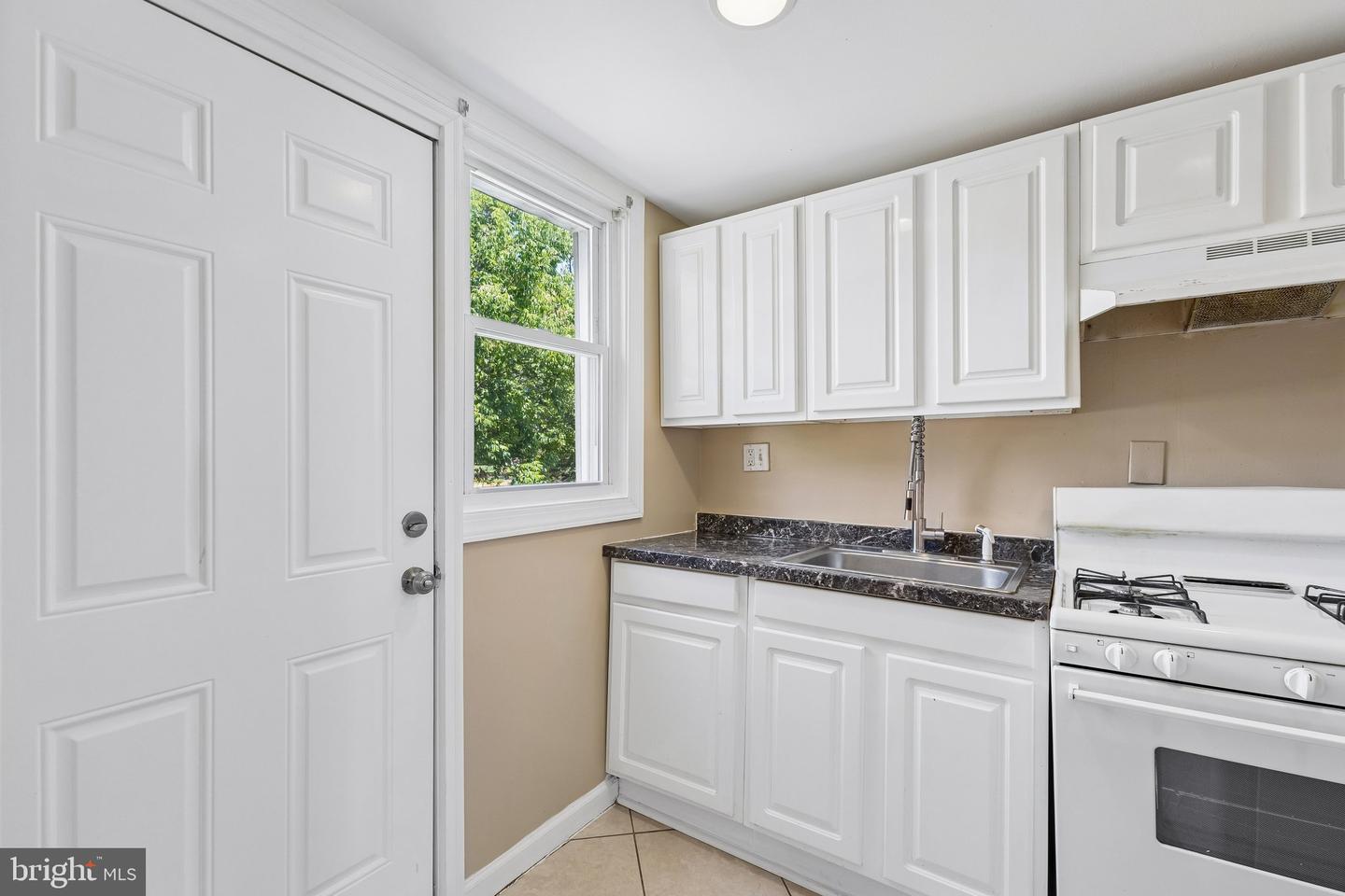 2752 Iverson St #71 Property Photo 14