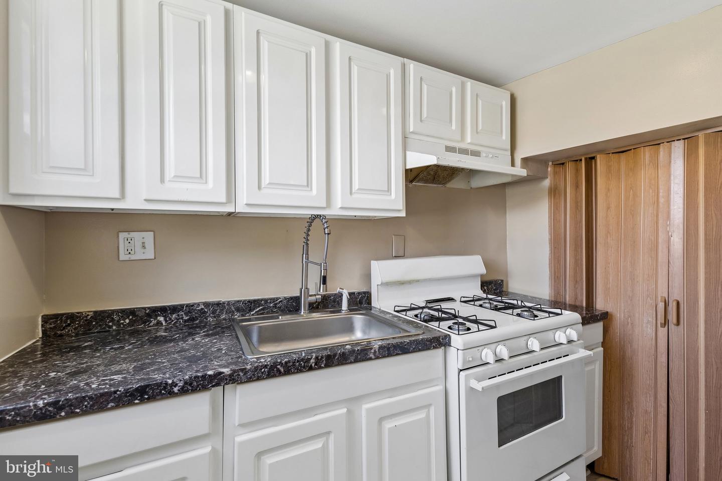 2752 Iverson St #71 Property Photo 15
