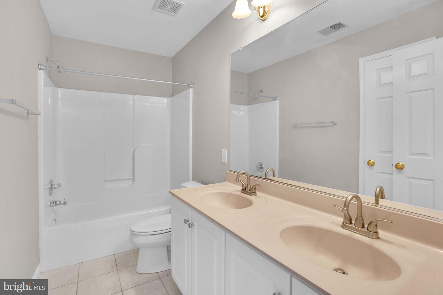 15611 Straughn Dr Property Photo 48