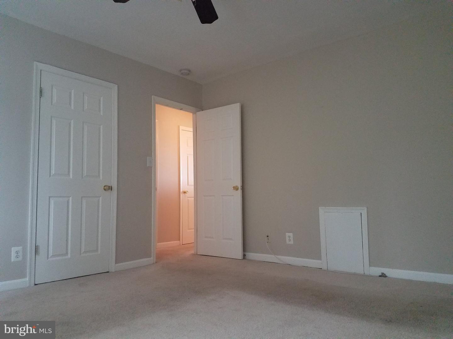 2500 Markham Ln #5 Property Photo 2