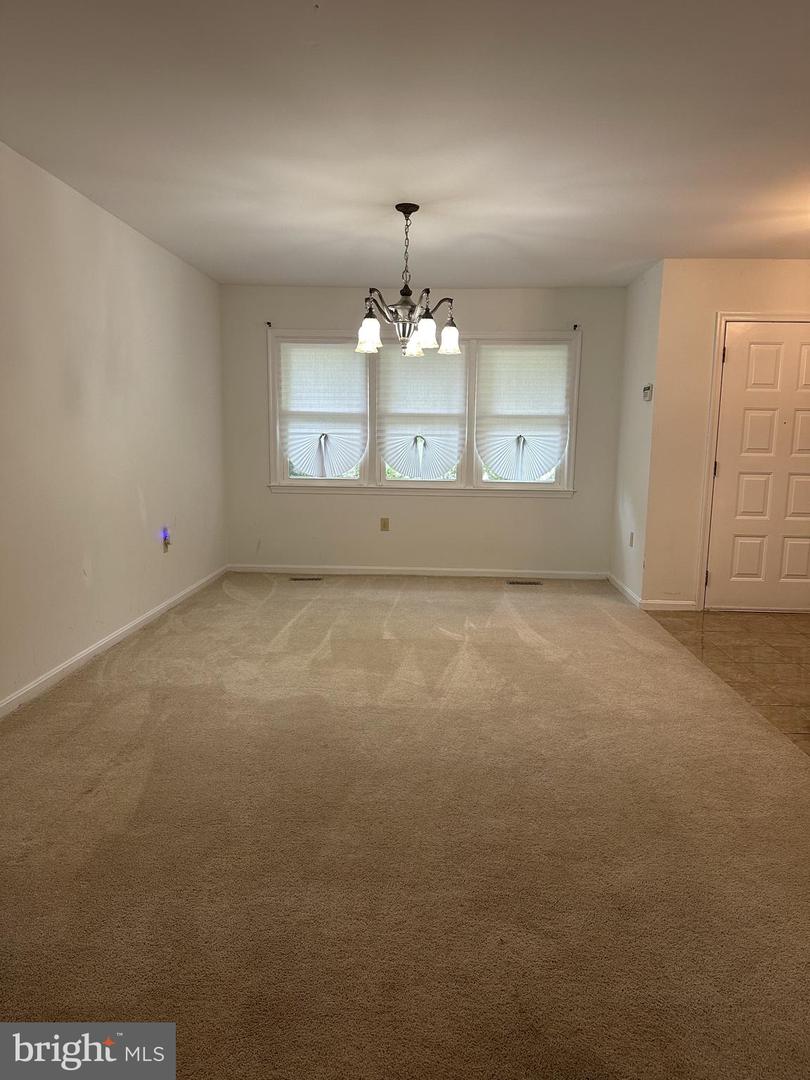 5601 Gwynndale Pl Property Photo 2