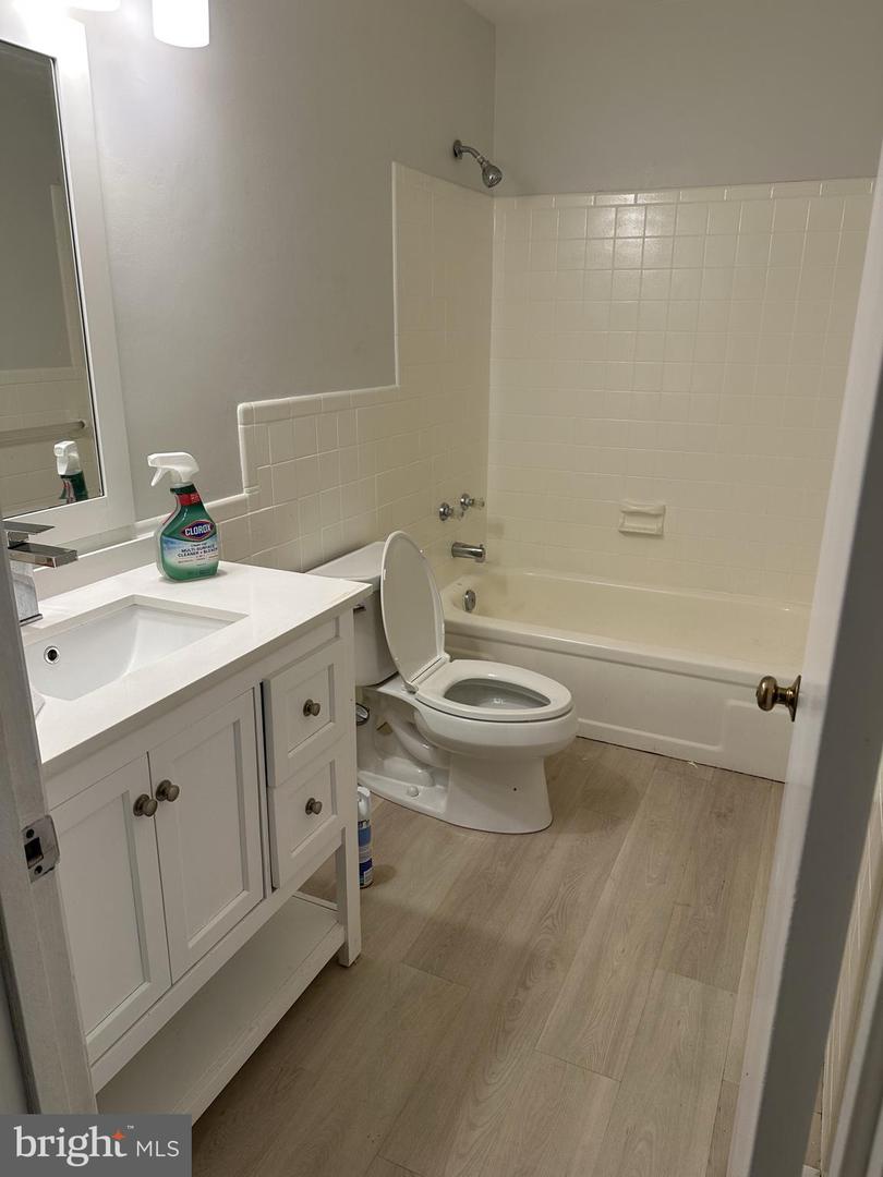 5601 Gwynndale Pl Property Photo 4