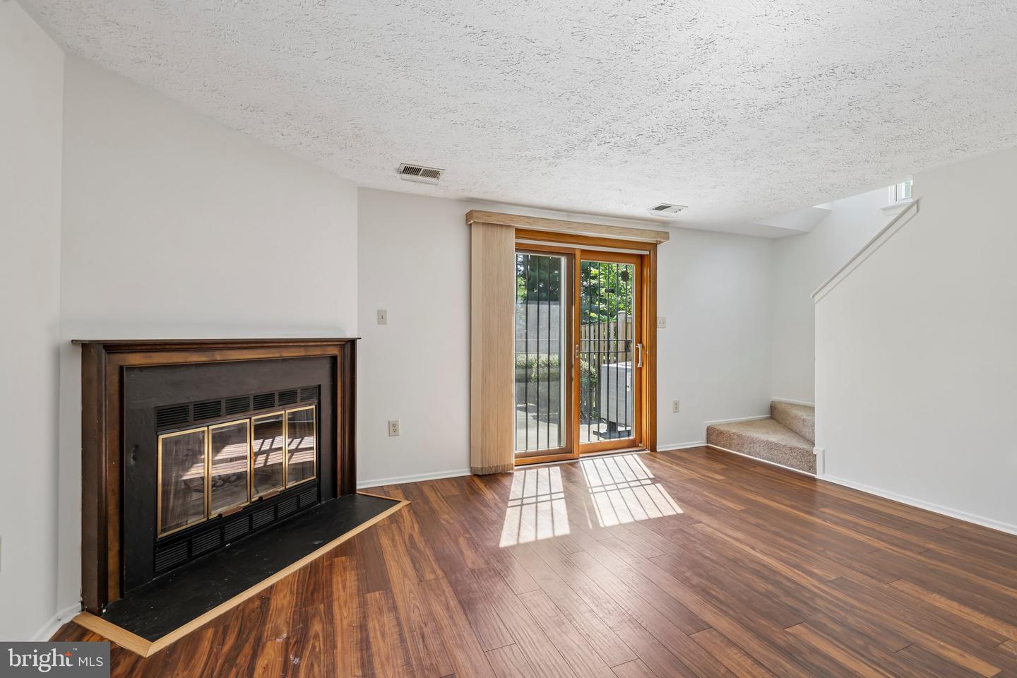 16301 Pewter Ln Property Photo 9