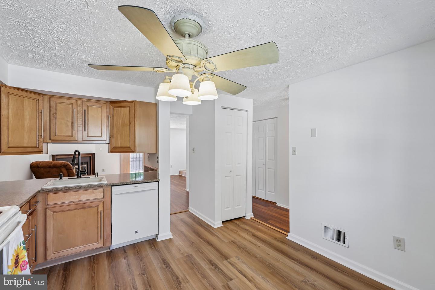 16301 Pewter Ln Property Photo 15