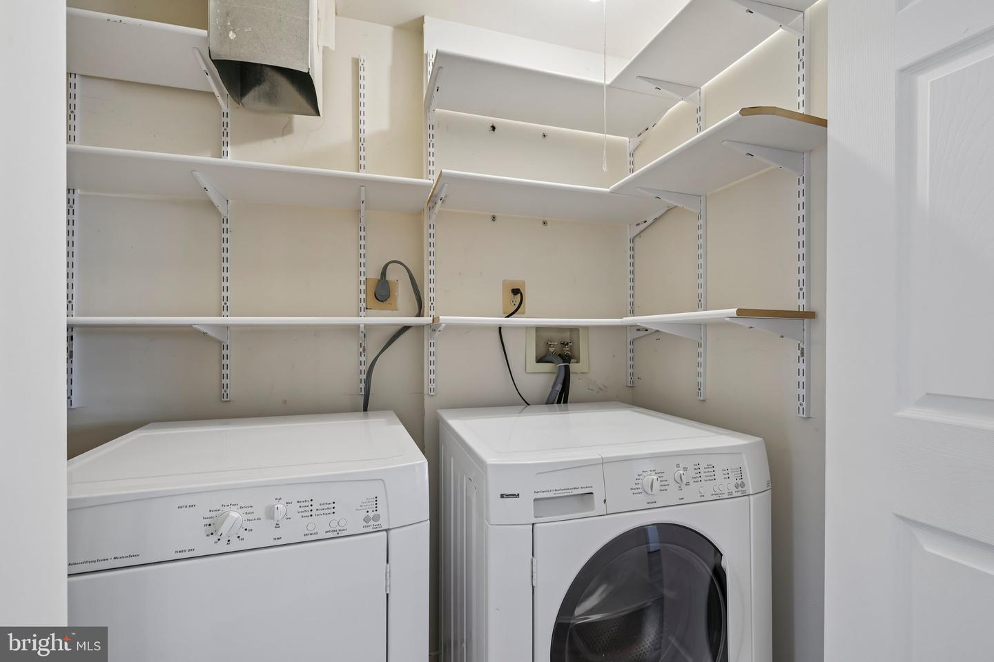 16301 Pewter Ln Property Photo 18