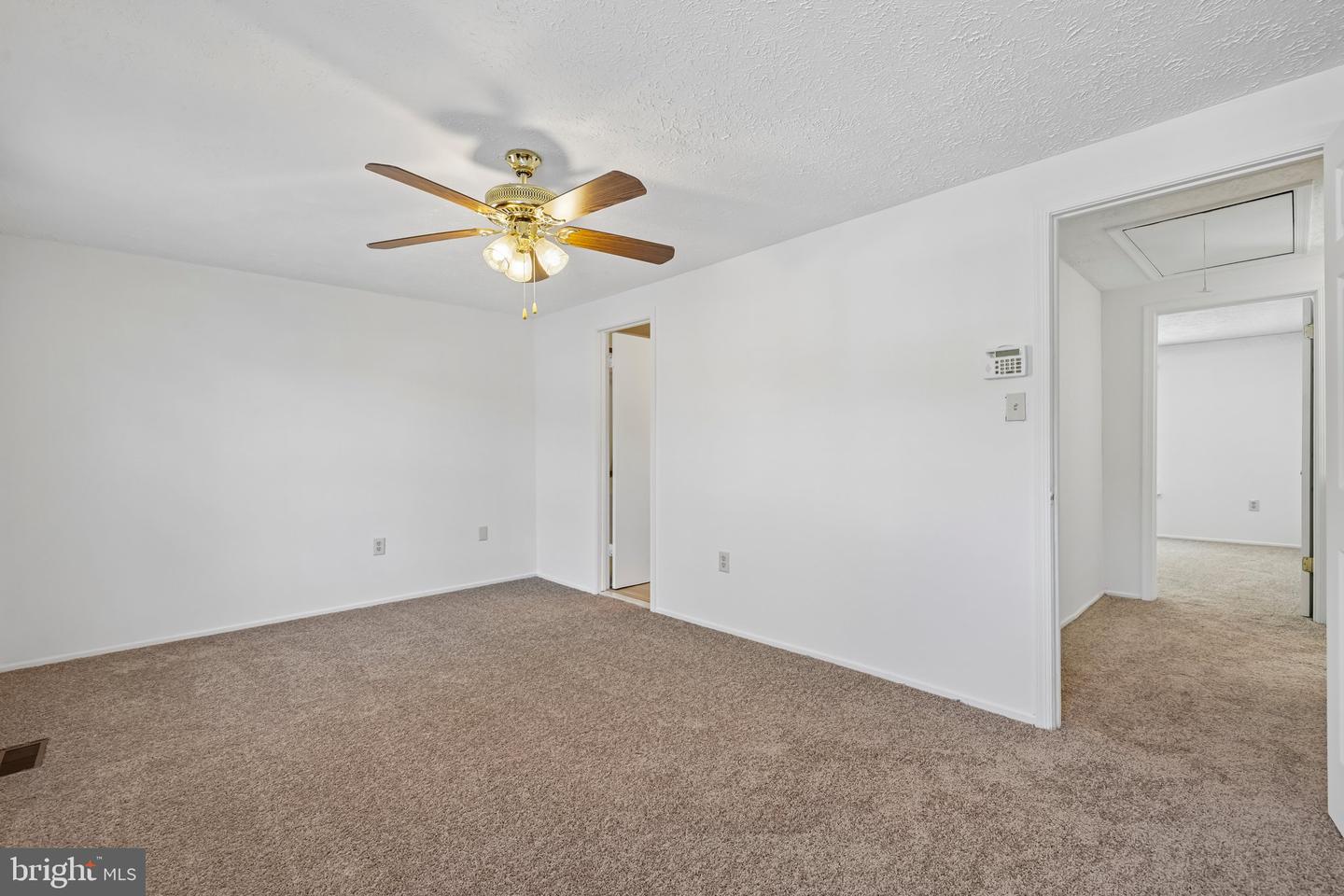 16301 Pewter Ln Property Photo 24