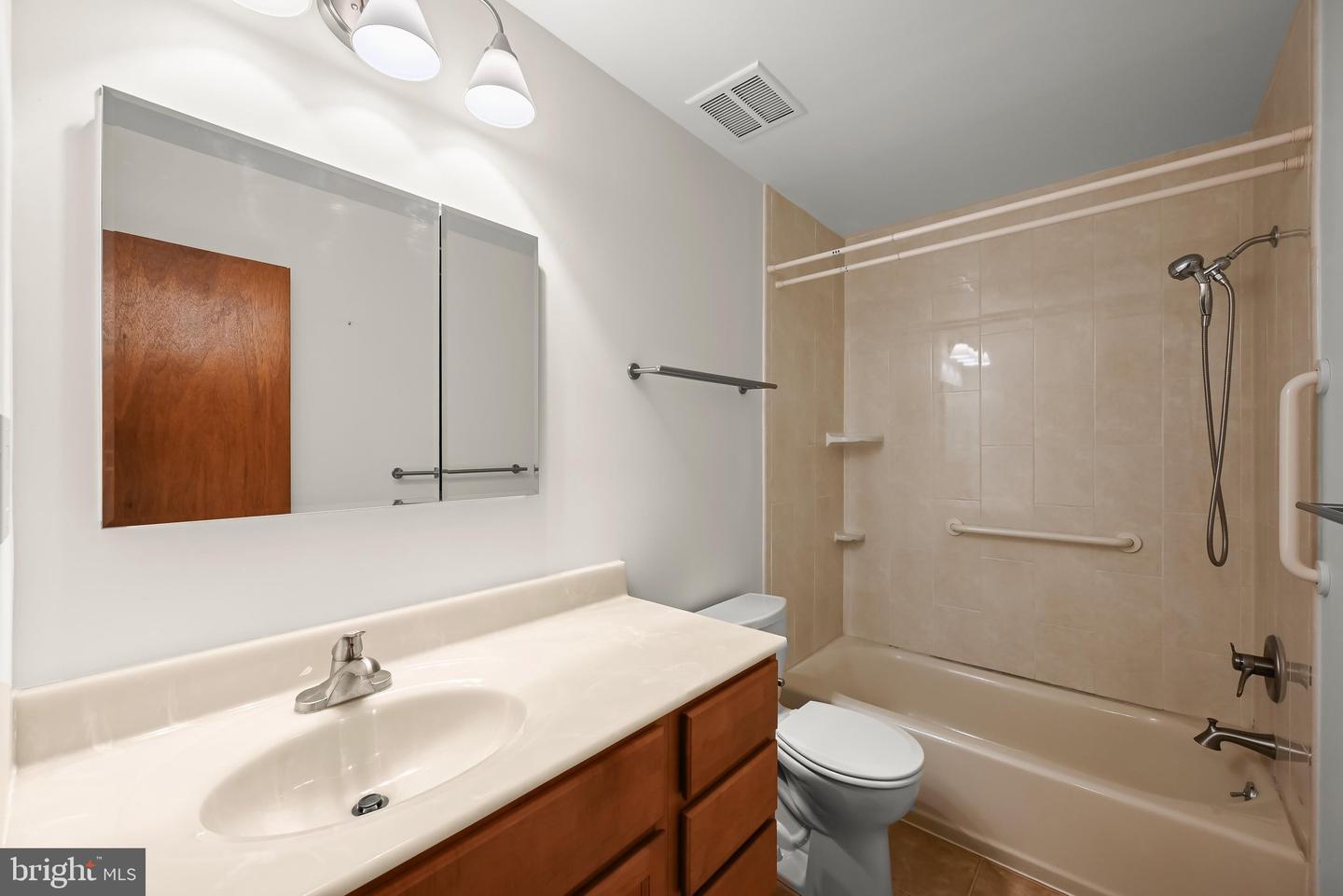 934 West St Property Photo 27
