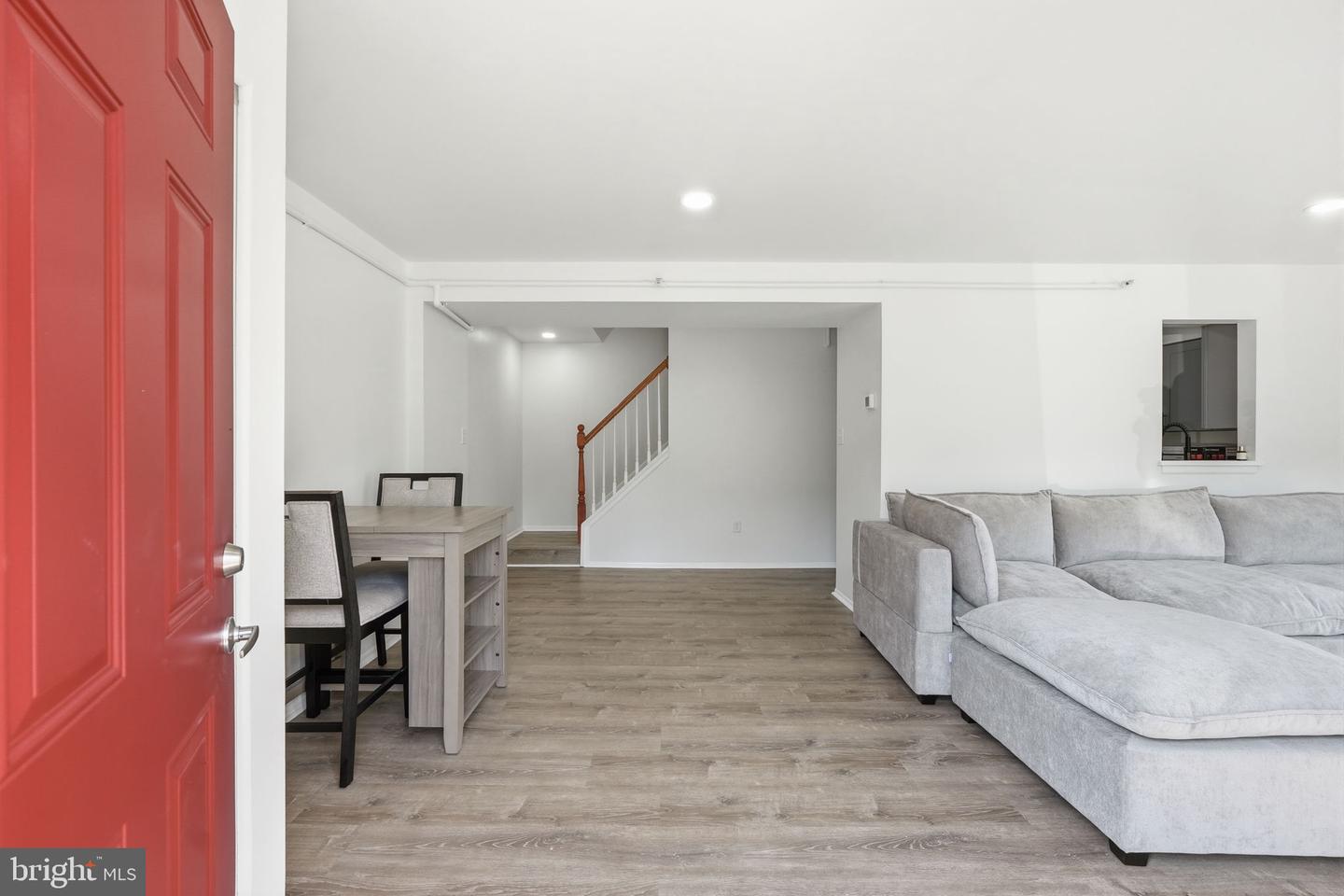 4805 Berwyn House Rd Property Photo 4