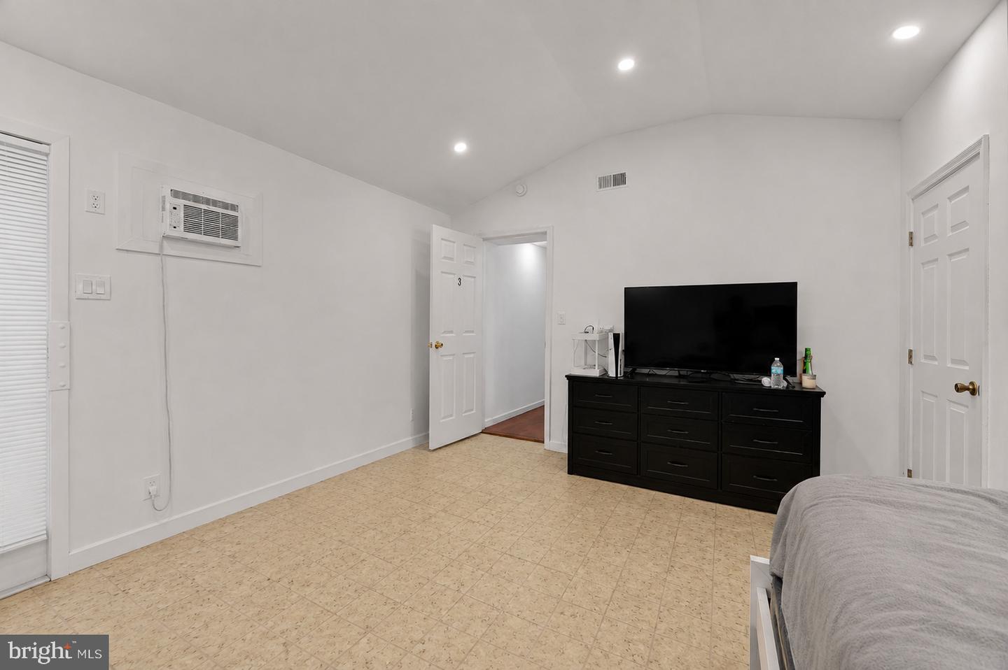 3307 Rutgers St Property Photo 15