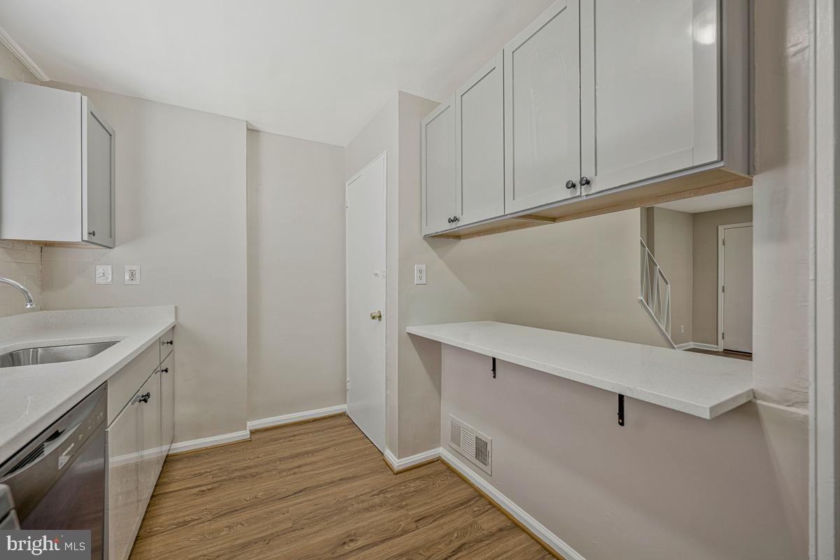 3917 Triton Ct Property Photo 10