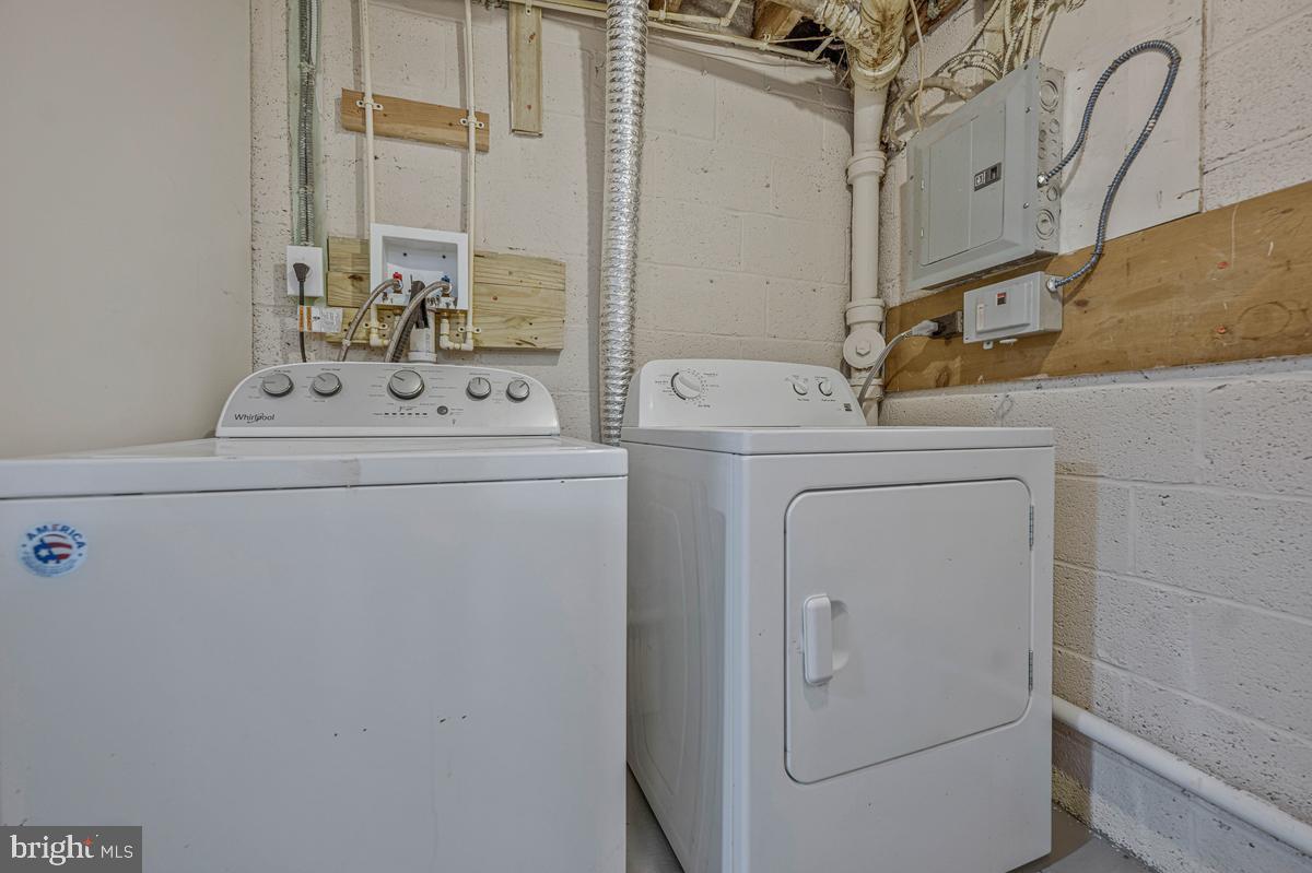 3917 Triton Ct Property Photo 16