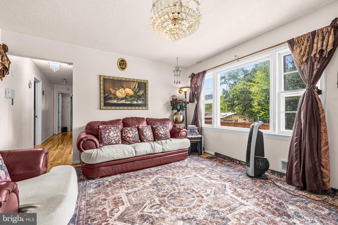5603 Berwyn Rd Property Photo 3