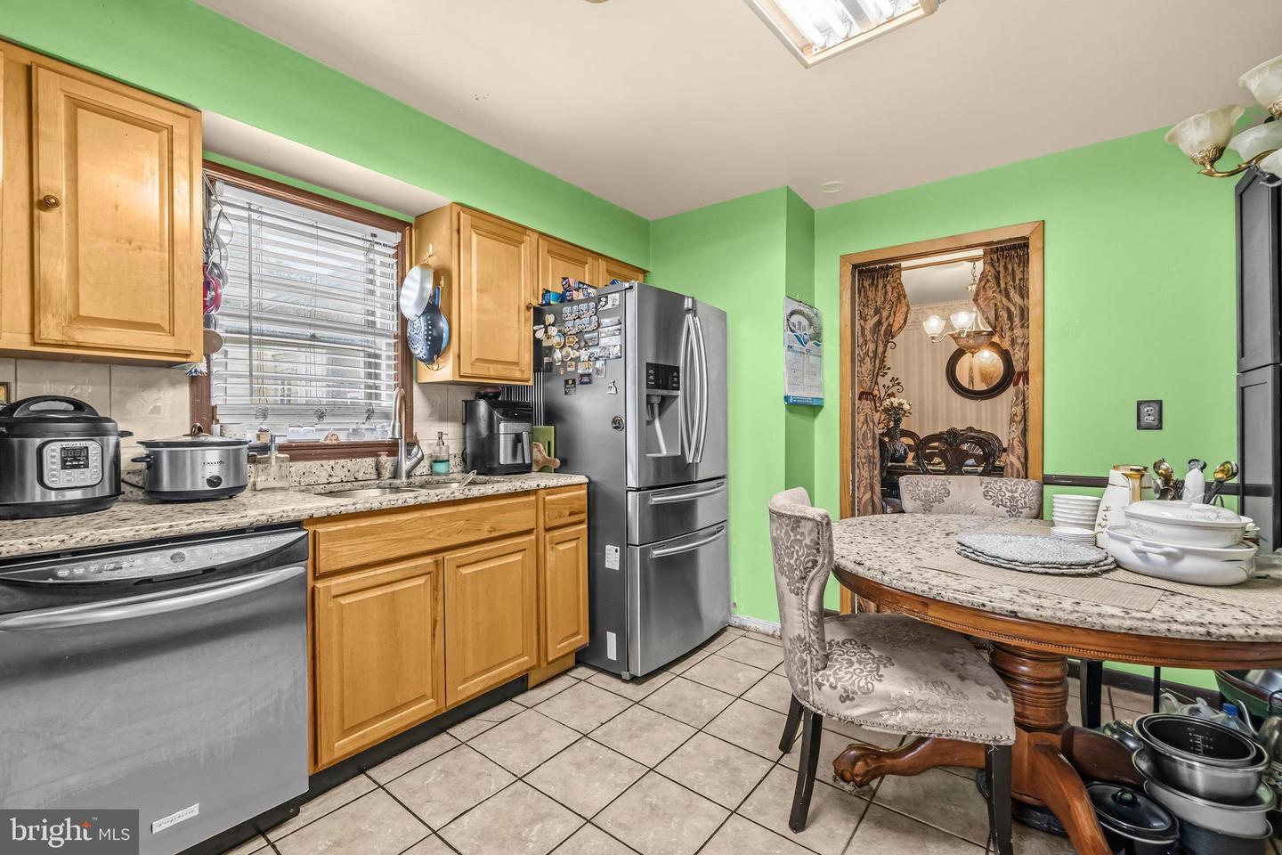 5603 Berwyn Rd Property Photo 5