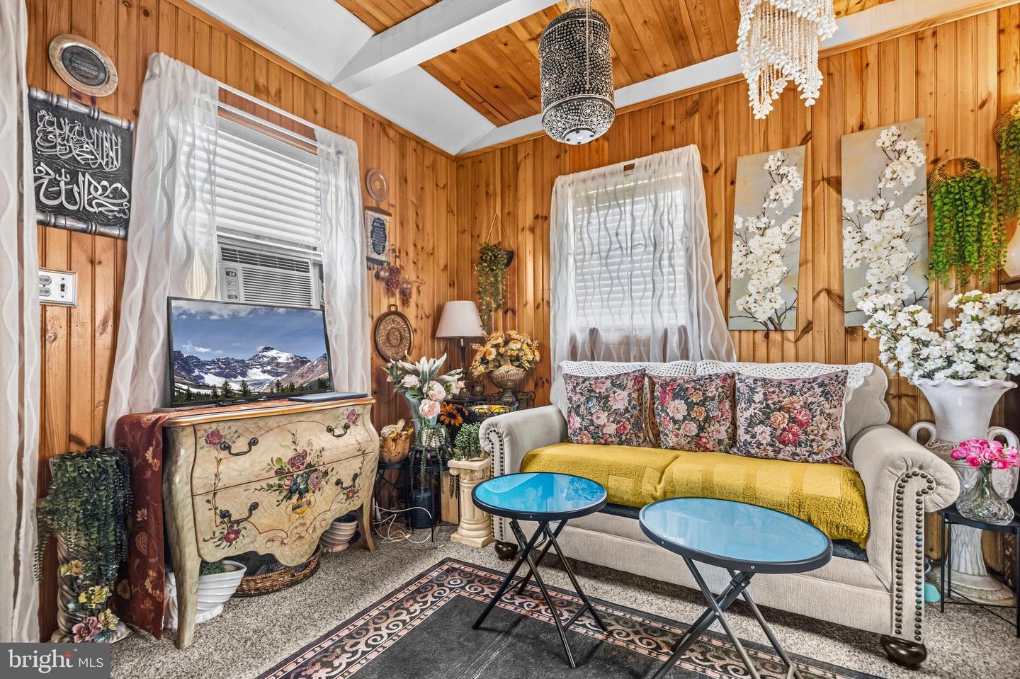 5603 Berwyn Rd Property Photo 6