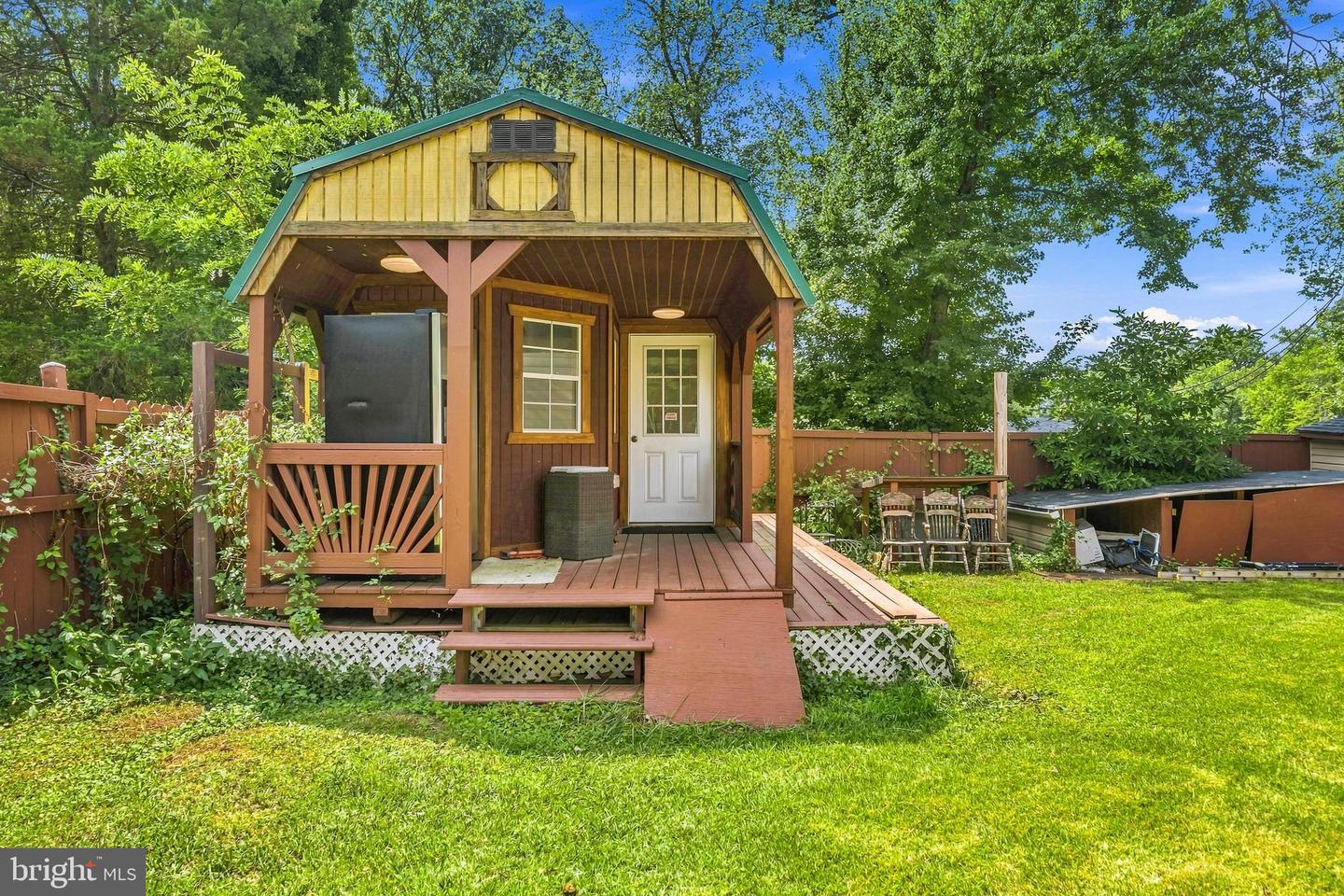 5603 Berwyn Rd Property Photo 23