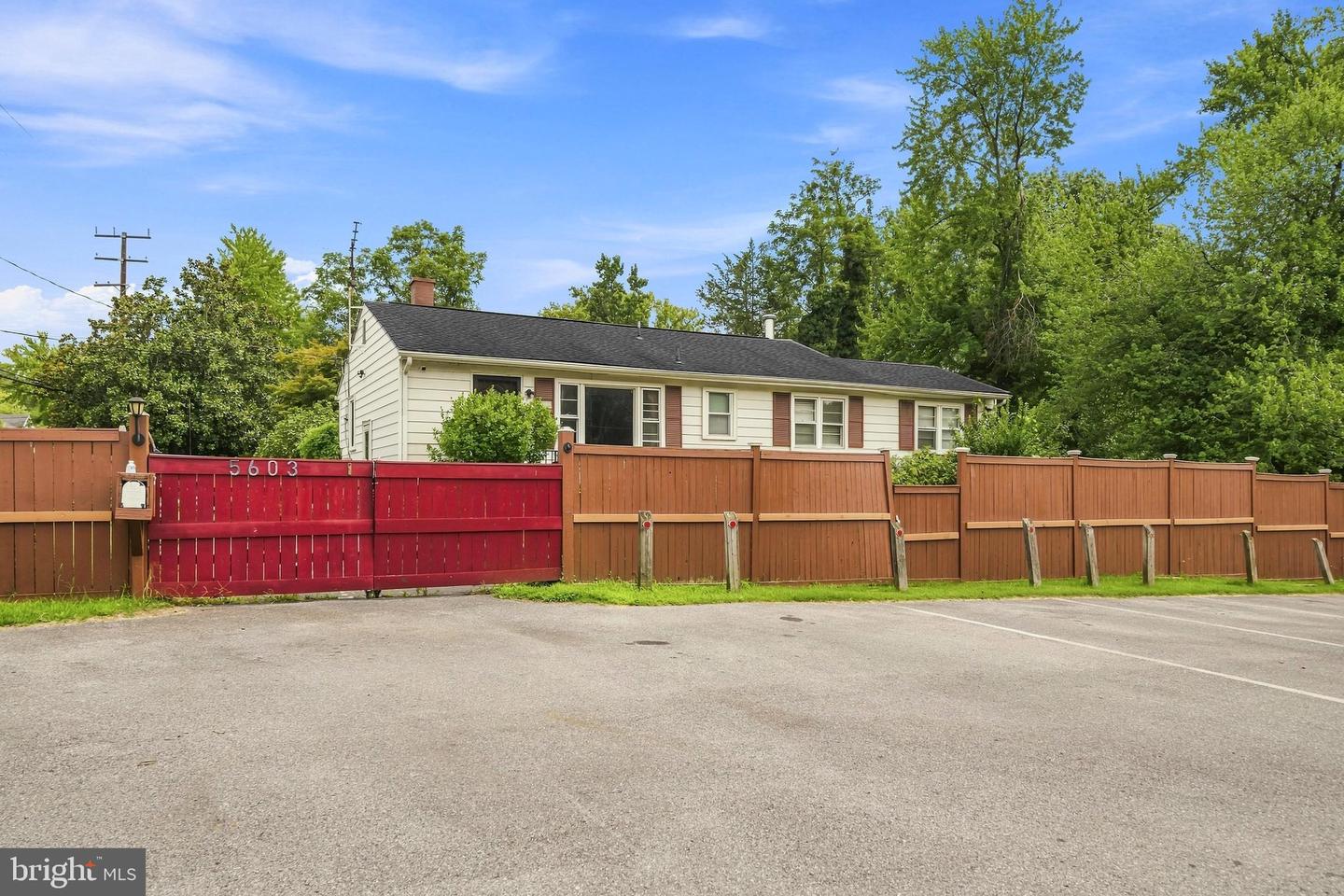 5603 Berwyn Rd Property Photo 33