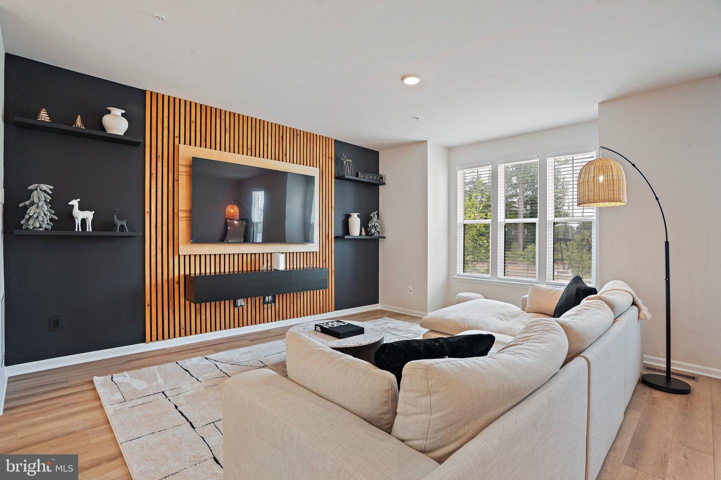 3443 Carnaby St Property Photo 8