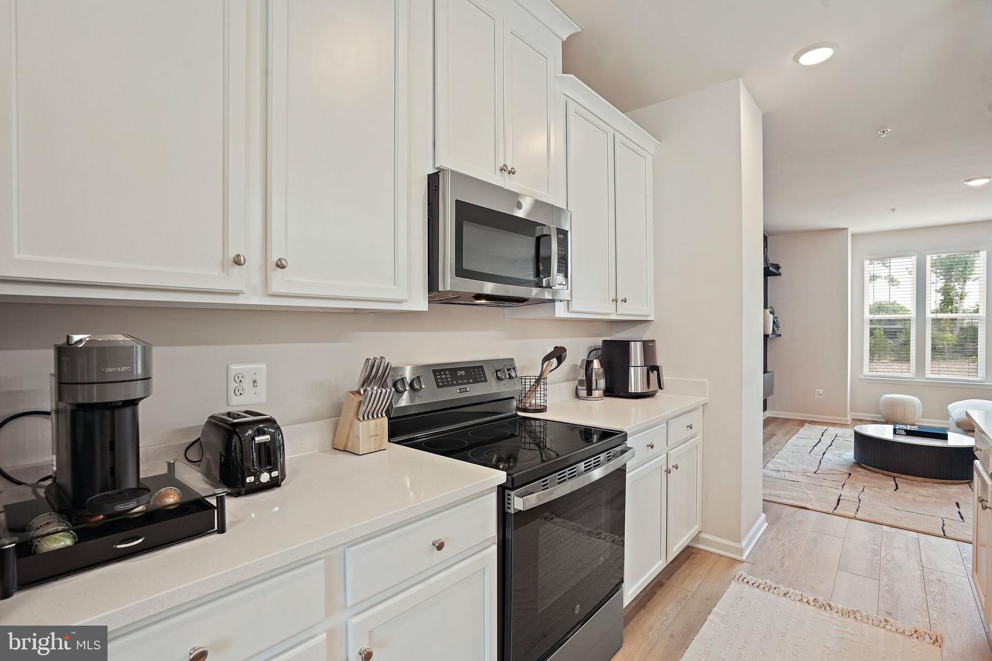 3443 Carnaby St Property Photo 9
