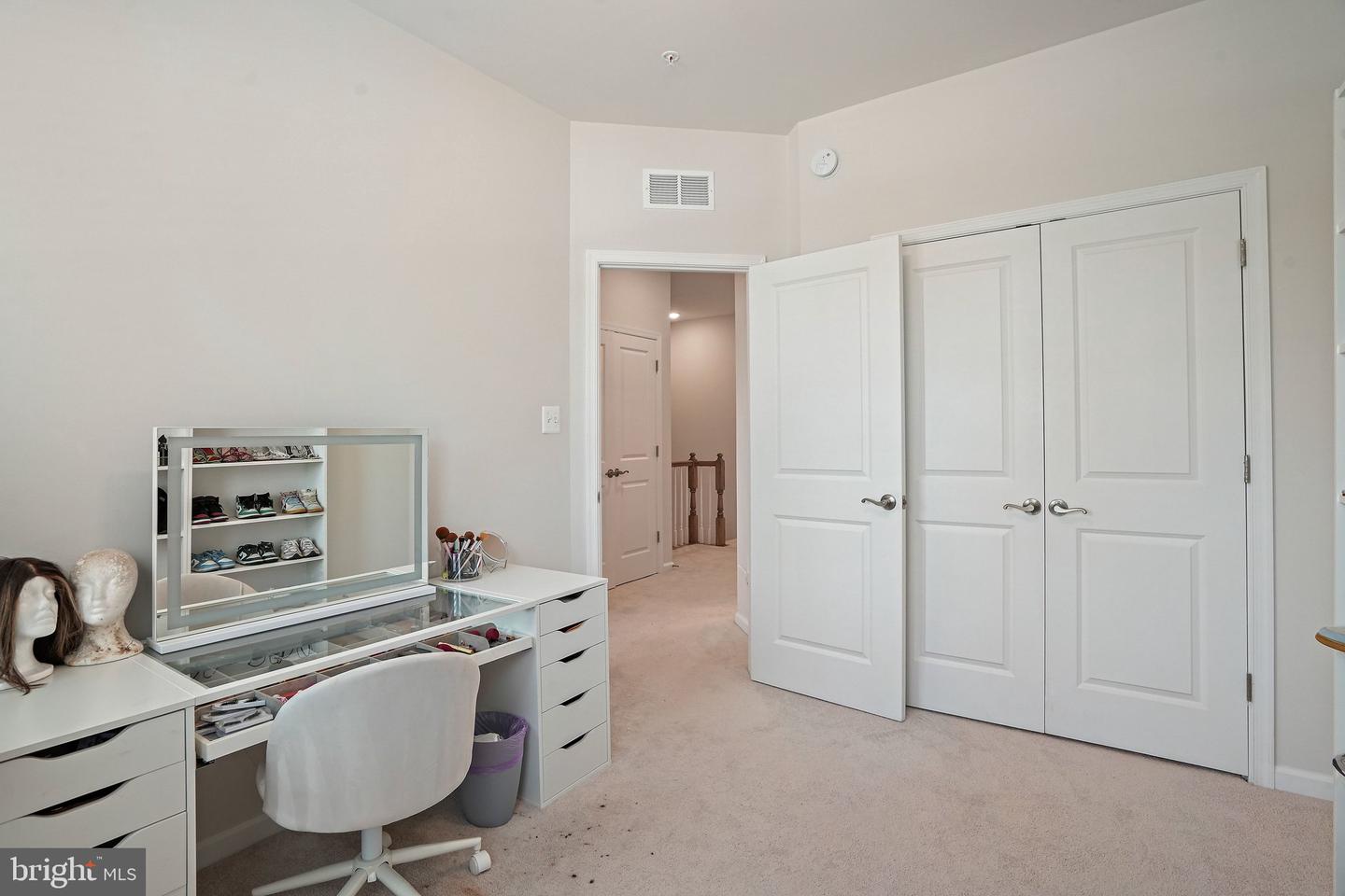 3443 Carnaby St Property Photo 22