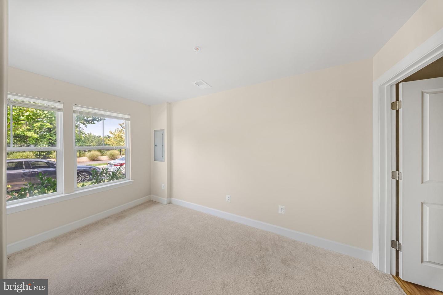 3525 Carnaby St Property Photo 5
