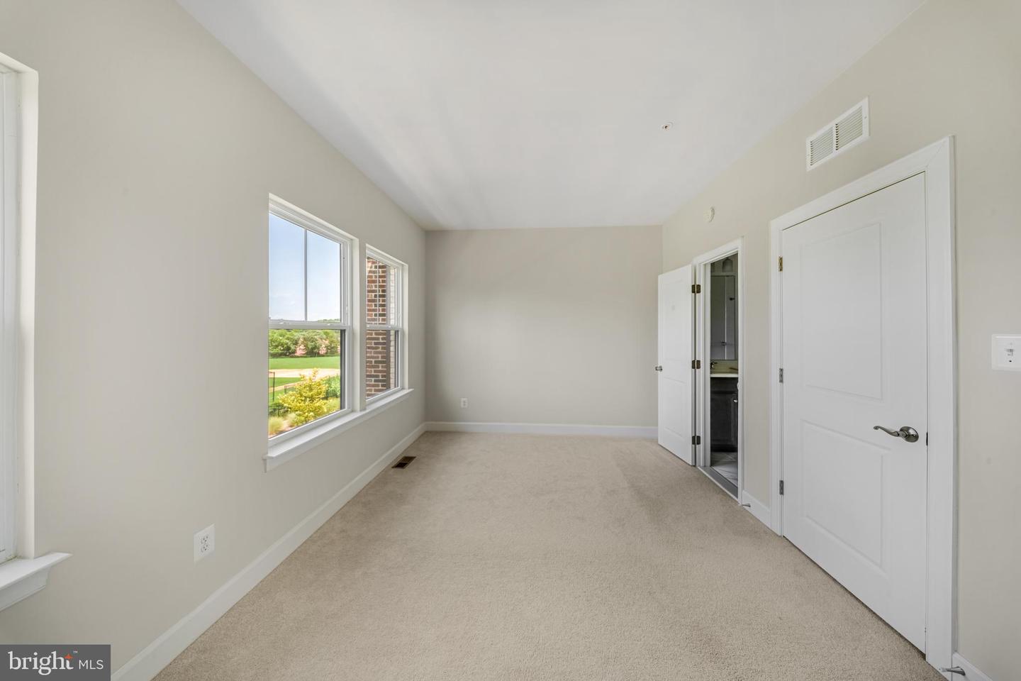 3525 Carnaby St Property Photo 6