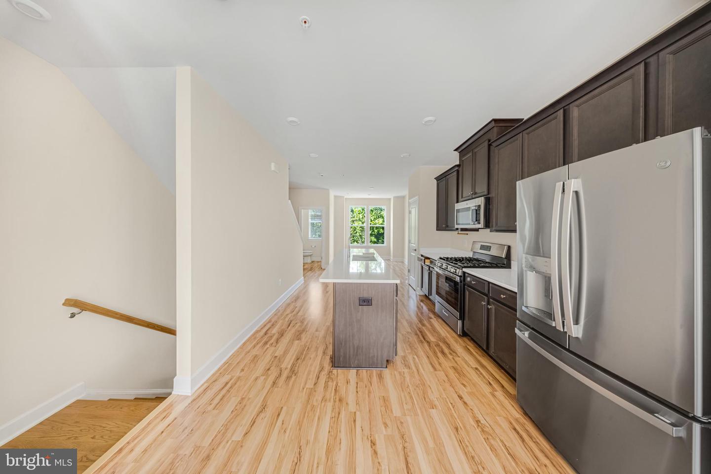 3525 Carnaby St Property Photo 9