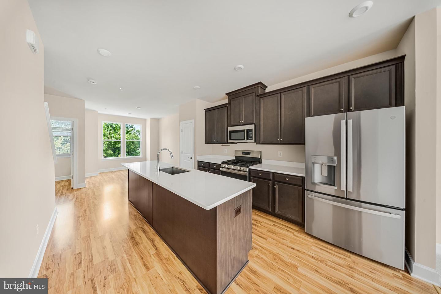 3525 Carnaby St Property Photo 13