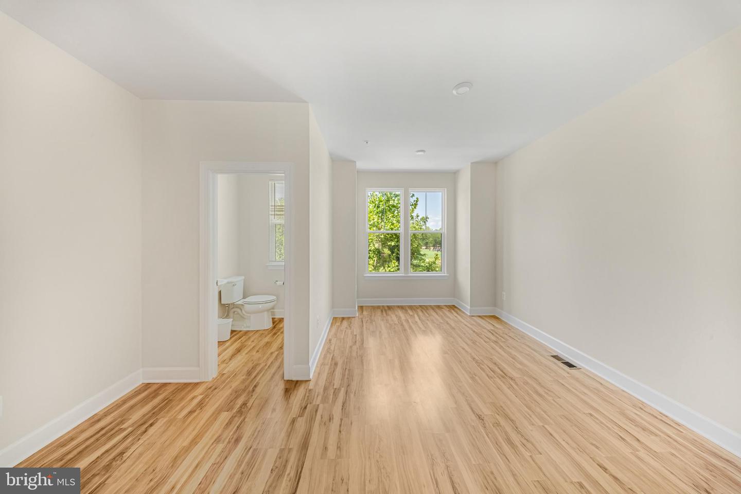3525 Carnaby St Property Photo 14