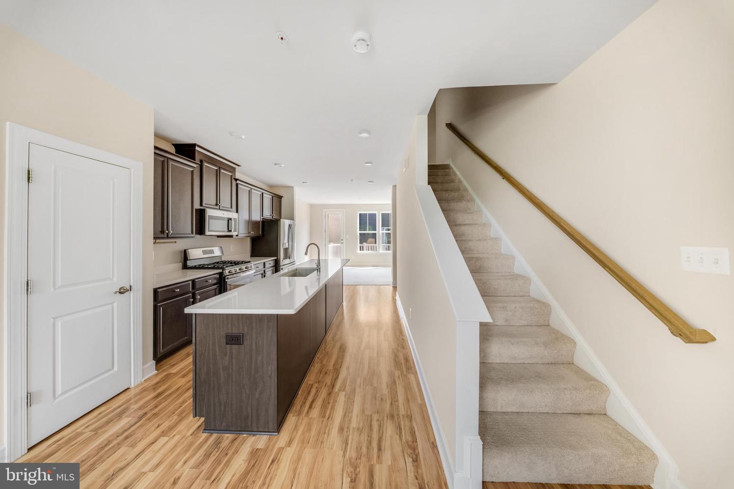 3525 Carnaby St Property Photo 21